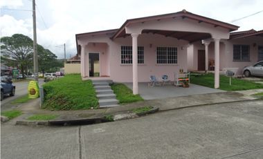 SE VENDE – Casa en Brisas del Golf