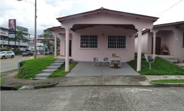 SE VENDE – Casa en Brisas del Golf
