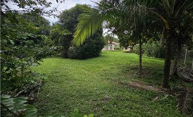 Venta de terreno con casa en Cantarrana, Chitré