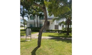 MODELO HOWARD EN BIJAO,  ALQUILER –