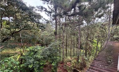 EN VENTA CASA REMODELADA EN CERRO AZUL