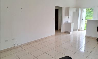Se alquila casa en Colinas del Oeste-Arraijan