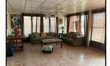 VENDO CASA EN JUAN DIAZ