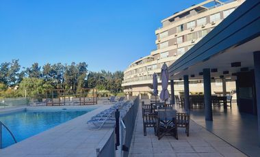 Excelente 2 ambientes Vista Bahía . Disponible abril 2026. Impecable! Vista a Bahía. Amenities.