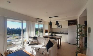 Excelente 2 ambientes Vista Bahía . Disponible abril 2026. Impecable! Vista a Bahía. Amenities.