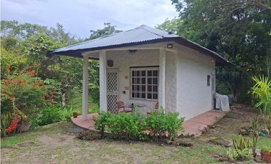 SE VENDEN CABAÑAS AMUEBLADAS - AMPLIO TERRENO - LAS UVAS, SAN CARLOS