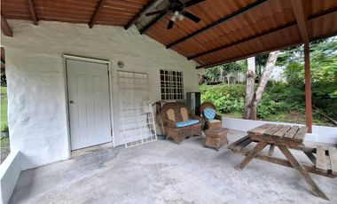 SE VENDEN CABAÑAS AMUEBLADAS - AMPLIO TERRENO - LAS UVAS, SAN CARLOS