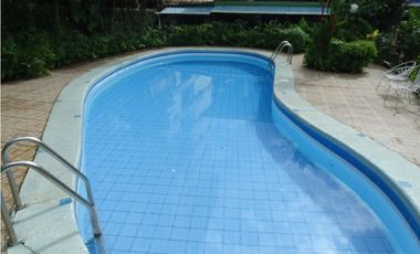 EN VENTA – Gran Residencia + Local Comercial en Urbanización Herbruger