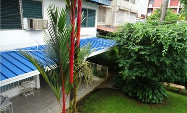 EN VENTA – Gran Residencia + Local Comercial en Urbanización Herbruger