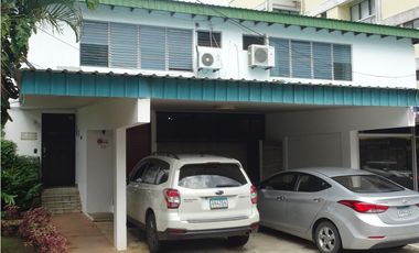 EN VENTA – Gran Residencia + Local Comercial en Urbanización Herbruger