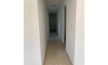 VENDO CASA EN URB. LAS VERDES