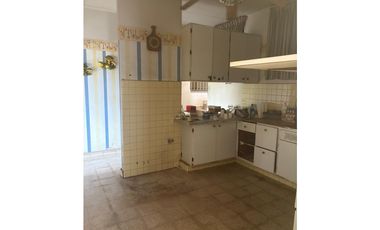 CASA EN VENTA DE 3 NIVELES EN LOS NGELES