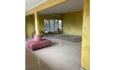 CASA EN VENTA DE 3 NIVELES EN LOS NGELES