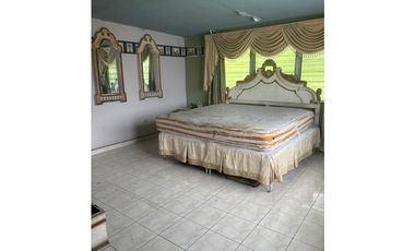 CASA EN VENTA DE 3 NIVELES EN LOS NGELES