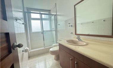 ALQUILER APARTAMENTO EL CANGREJO AMOBLADO. (DV)