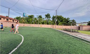 Se Vende Casa en Urb. Versalles I