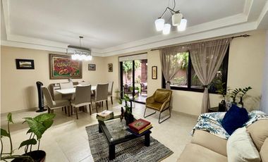 Se Vende Casa en Urb. Versalles I