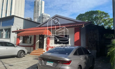 Venta de Casa comercial en Bella Vista.