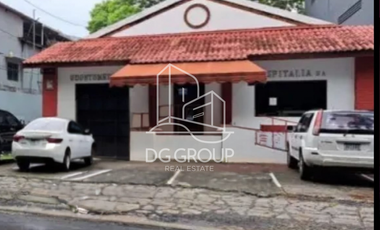 Venta de Casa comercial en Bella Vista.