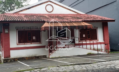 Venta de Casa comercial en Bella Vista.