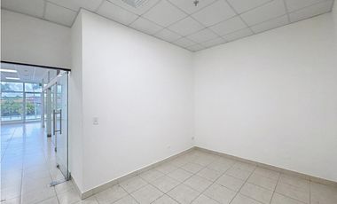 Alquiler de local comercial en Costa Del Este - Plaza507