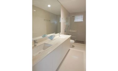 Venta de casa en PH Ecogardens, Arraiján.