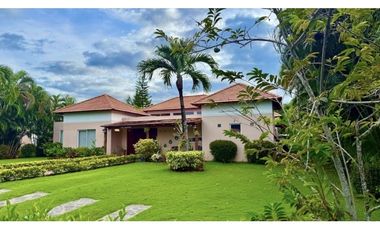 VENTA CASA DE PLAYA EN FARALLÓN - EXCLUSIVO COMPLEJO CON CAMPO DE GOLF