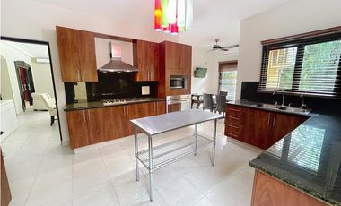 Venta de Casa en Costa del Este - Antigua
