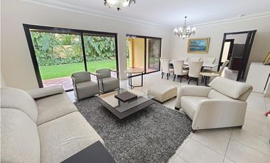 Venta de Casa en Costa del Este - Antigua