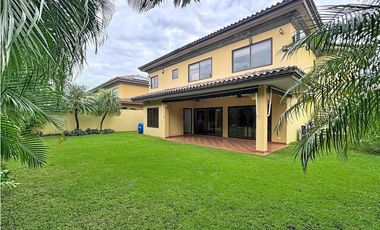 Venta de Casa en Costa del Este - Antigua