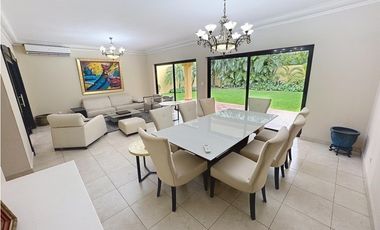 Venta de Casa en Costa del Este - Antigua
