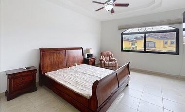 Alquiler de Casa en Costa del Este - Antigua