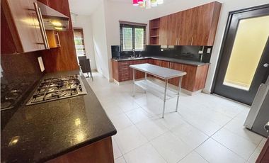 Alquiler de Casa en Costa del Este - Antigua