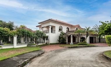 CASA EN VENTA EN COSTA DEL ESTE