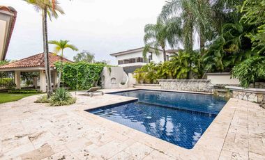 CASA EN VENTA EN COSTA DEL ESTE