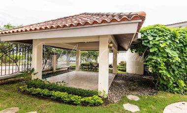 CASA EN VENTA EN COSTA DEL ESTE