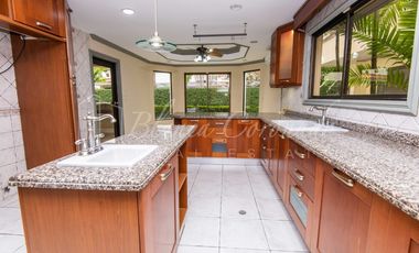 CASA EN VENTA EN COSTA DEL ESTE