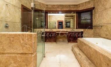 CASA EN VENTA EN COSTA DEL ESTE