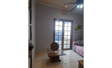 VENDO CASA BRISAS DEL GOLF EN CALLE 37 NORTE