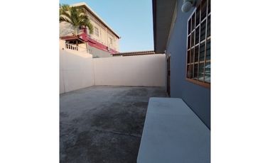 VENDO CASA BRISAS DEL GOLF EN CALLE 37 NORTE