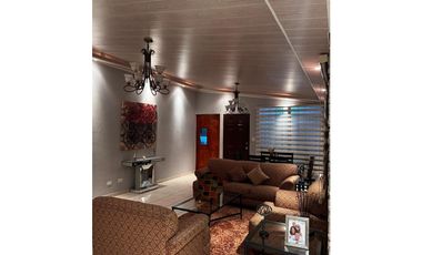 VENDO CASA BRISAS DEL GOLF EN CALLE 37 NORTE