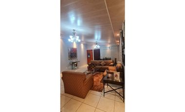 VENDO CASA BRISAS DEL GOLF EN CALLE 37 NORTE
