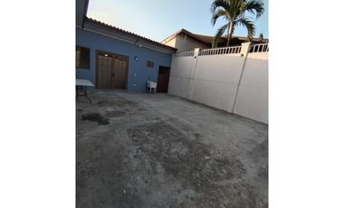 VENDO CASA BRISAS DEL GOLF EN CALLE 37 NORTE