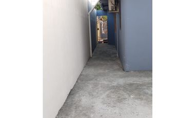 VENDO CASA BRISAS DEL GOLF EN CALLE 37 NORTE