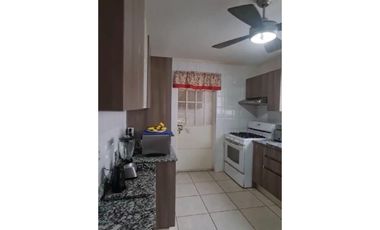 VENDO CASA BRISAS DEL GOLF EN CALLE 37 NORTE
