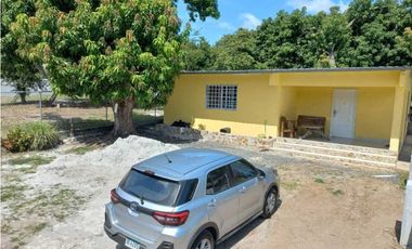 Casa de Playa Amueblada en Gorgona  - Capacidad para 15 personas (CP)