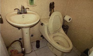 VENDO CASA EN EL DORAL, ALTOS DEL BOSQUE