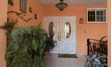 VENDO CASA EN EL DORAL, ALTOS DEL BOSQUE