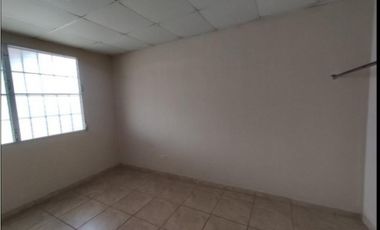 VENDO CASA EN BRISAS DEL GOLF ARRIAJAN