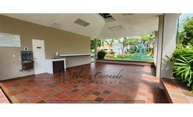 VENDO CASA EN COSTA DEL ESTE